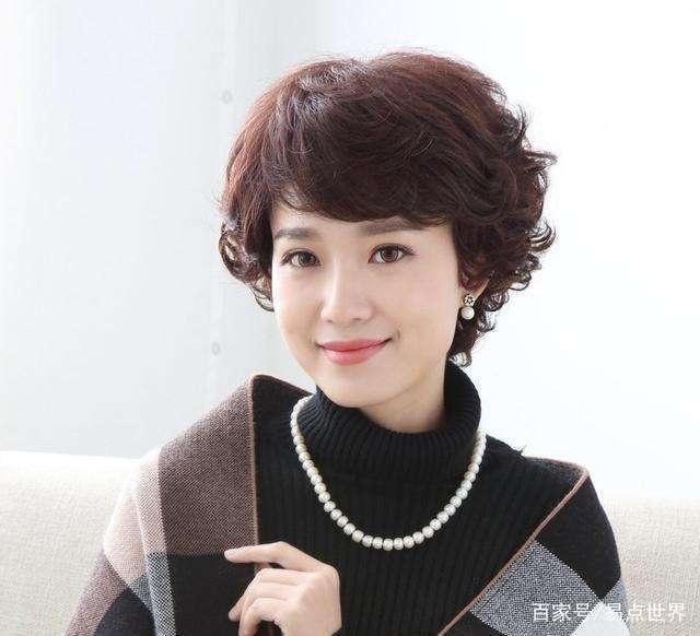 40歲-50歲女性最新發型，時尚魅力再升級
